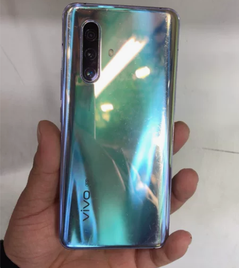 vi?vo?x?30配置是8?128G支持...