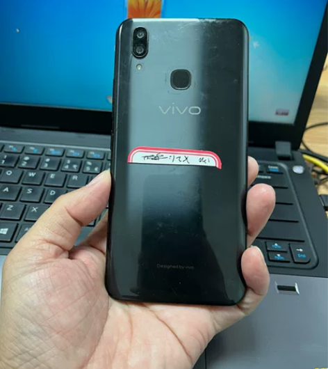 vivo X21 内存不详 内爆150包邮...