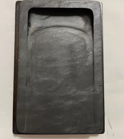 老坑歙砚，眉子坑，长14.3宽9高1.7。...