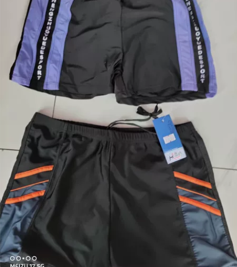 家里内衣店不干了,剩了点货,男士泳裤,15...