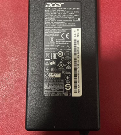 原装宏基acer暗影骑士135W电源适配器...