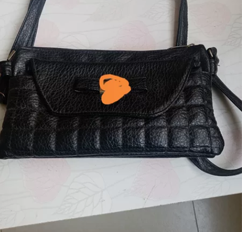 女士挎包闲置处理了! 感兴趣的话点“我想要...
