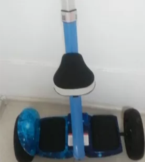 森旅电动自平衡车，带音乐，座椅可以拿下来，...