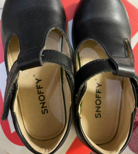 小牛皮娃娃鞋 9成新牛皮娃娃鞋28码，需要...