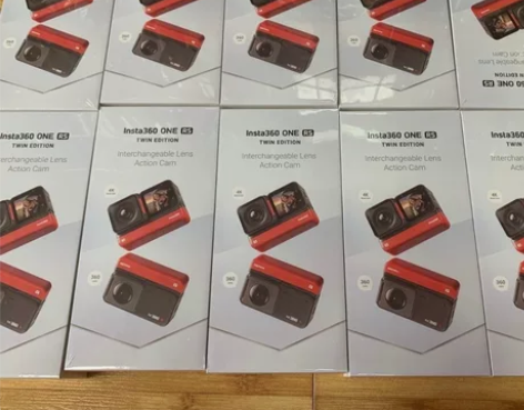全新Insta360 ONE RS 双镜头...