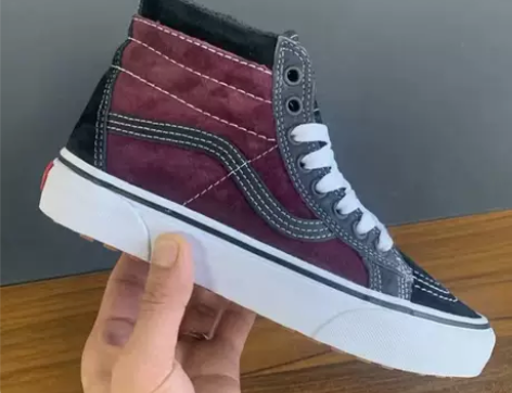 Vans 高帮加绒 35码一双 带原盒19...
