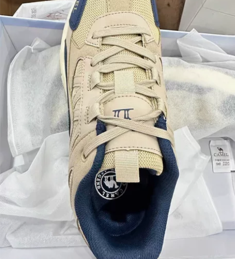 骆驼户外登山运动鞋,鞋盒都有包装41码 买...