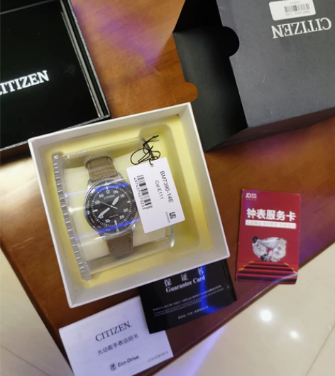 西铁城（CITIZEN）手表光动能日期显示...