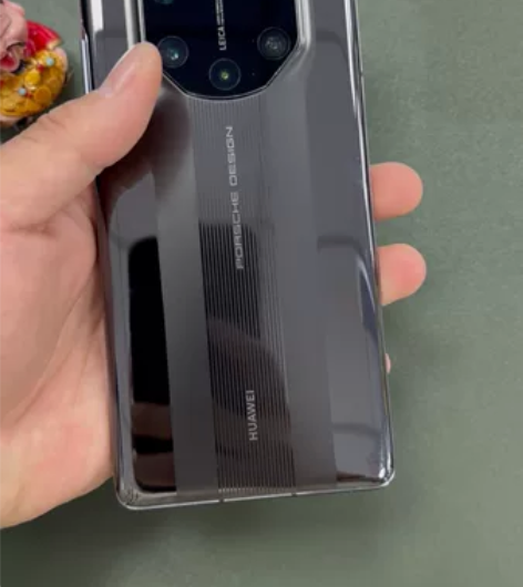 华为 Mate40 RS 保时捷设计 典藏...
