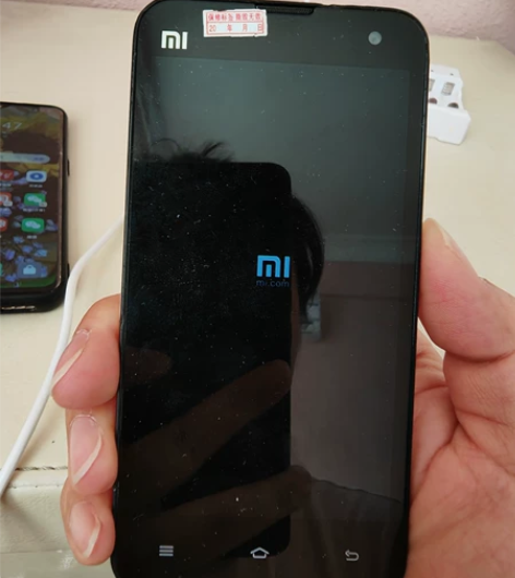 小米2手机，内存2+32，双卡双待，打电话...