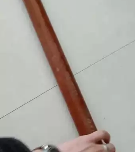 三百斤大秤杆，花纹漂亮，木料不详自辨，二手...