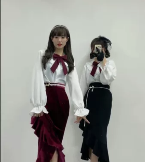 急出出蓝哥家鱼尾裙 父母不支持我穿太成熟的...