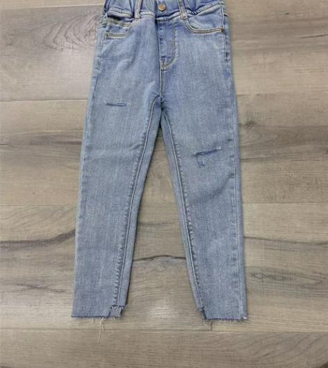 21年韩货儿童牛仔破洞小脚裤，春季新款断码...