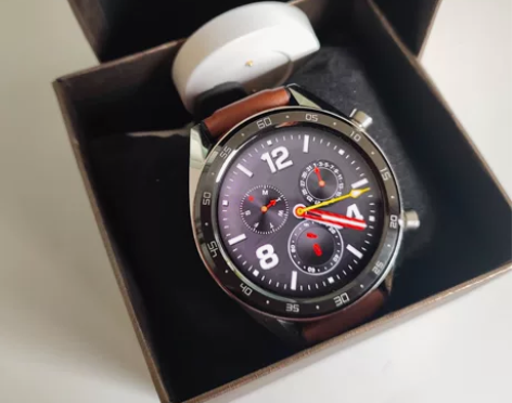 华为Magic荣耀2手表  九九成新 可以...