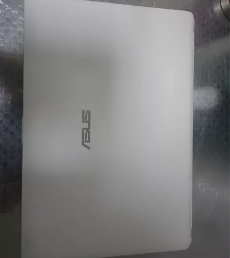 华硕上网本  华硕EeeX101h功能完好...