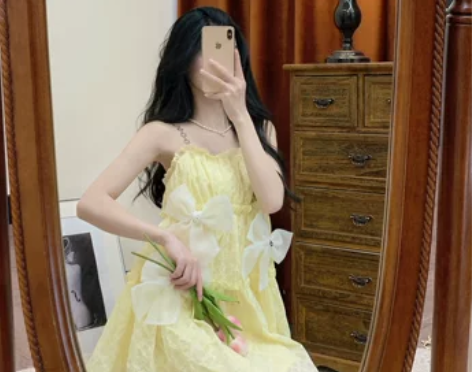 陈大嘴吊带连衣裙法式蓬蓬黄色蝴蝶结甜美清纯...