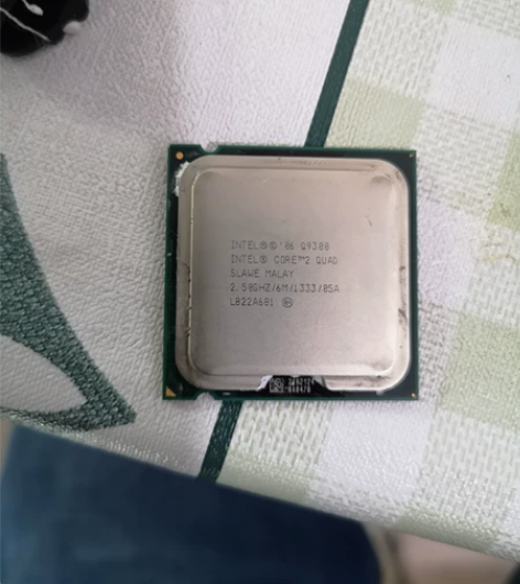 旧华硕笔记本显卡坏了，拆下的英特尔双核处理...