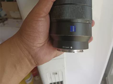 索尼16-35 F4微单镜头， 镜片完美干...