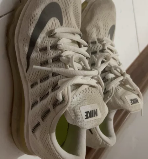 正品Nike运动女鞋 感兴趣的话点“我想要...