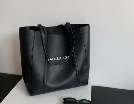 大容量真皮女包2022新款韩版时尚女士单肩...