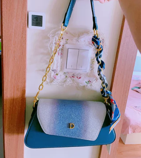 包包，女士法棍皮包包，质量超级超级好，两条...