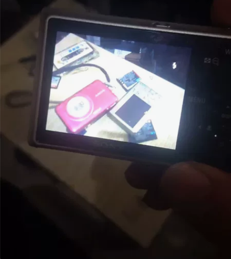 索尼数码相机，T20，810万像素。，2G...