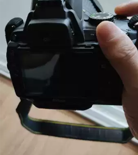 尼康D5000单反相机，自用成色好，当年头...