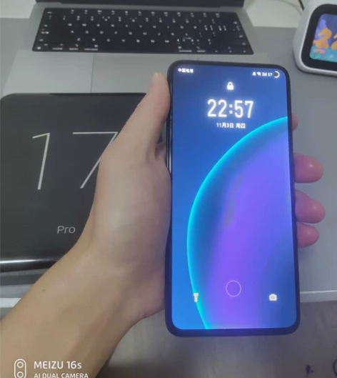 魅族17pro 8+128 有磕碰，有划痕...