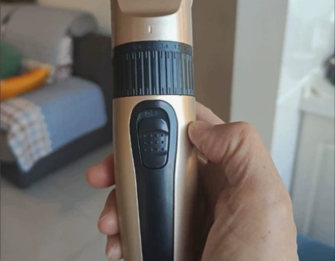 电动理发推子理发器,因商店不干了,便宜转让...