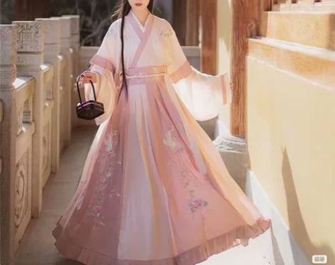 【飞羽】汉服晋制 萤火虫原创汉服   飞羽...