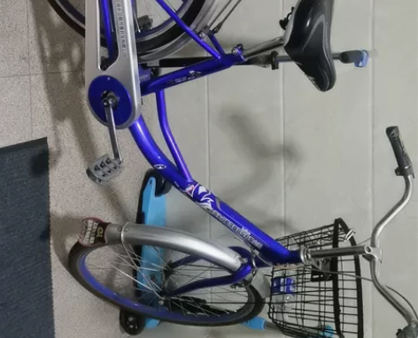 上海永久自行车，无损坏有轻微使用痕迹，自提...