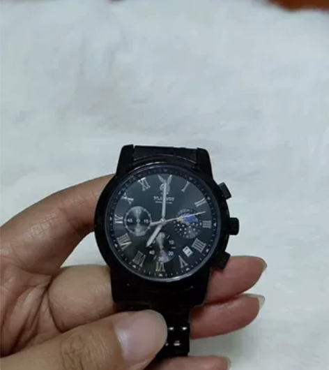 出全新一条闲置手表，没带过一次，全新正品！...