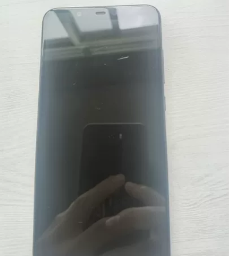 小米8黑色，8+128，官网购，有记录，手...