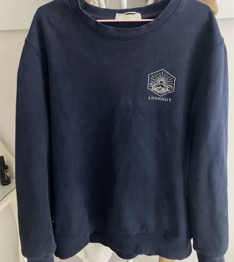 藏蓝色男卫衣，一米八到一米八五可穿 感兴趣...