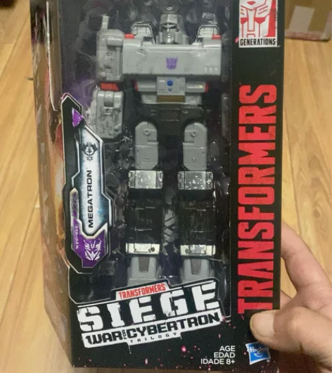 变形金刚围城威震天。 盒子不错，国行正版，...