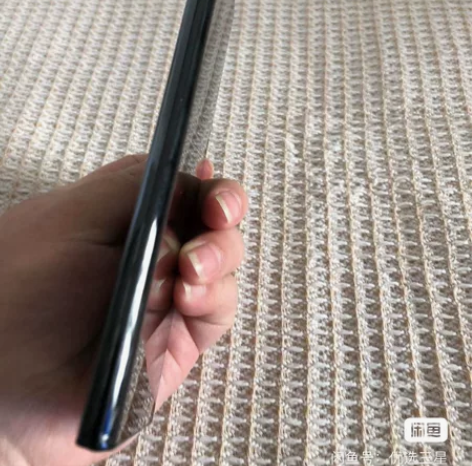 美版三星note20u，边上有黑点1212...