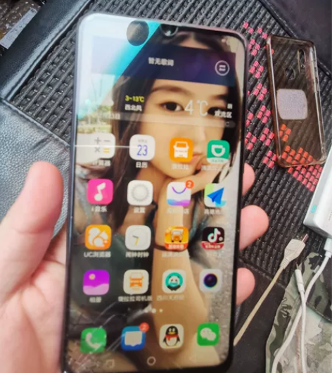 vivoz3全原无修没动过，都能正常使用，...