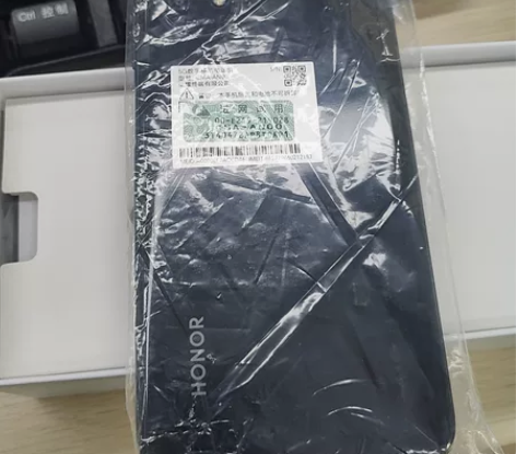 荣耀畅玩30 plus 6+128g就拆开...