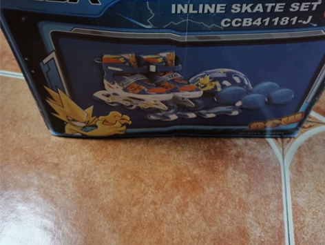 旱冰鞋 溜冰鞋  儿童用，单排的，滑动好像...