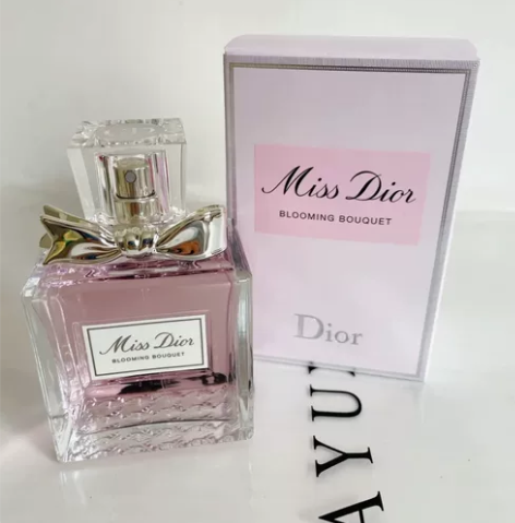 没有人能拒绝的花漾甜心香水 光是看包装都爱...