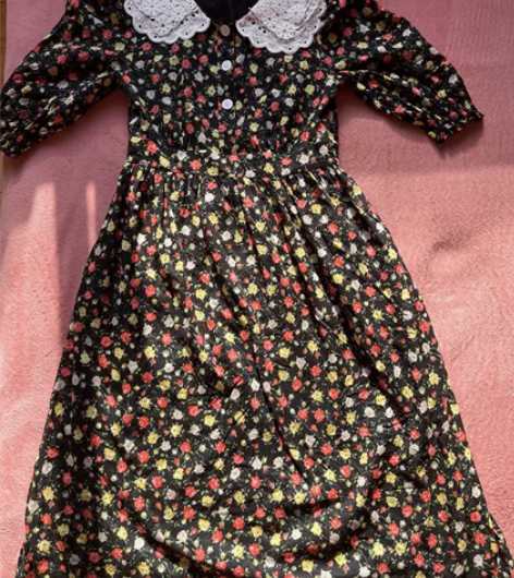 【QiuYi家 娃娃领减龄 田园碎花连衣裙...