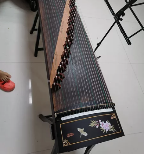 今年买的古筝，孩子不学，买来五千多便宜出，...