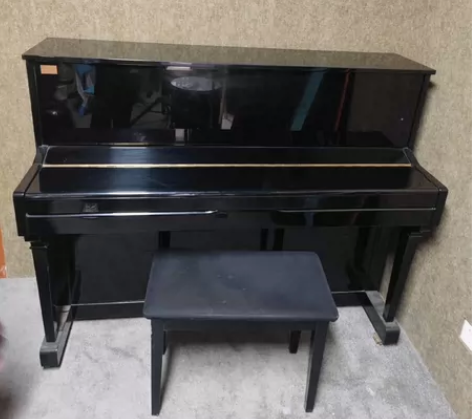 闲置钢琴，不包邮，自提 感兴趣的话点“我想...