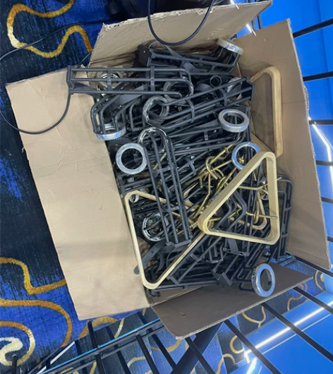 台球案子用具 破烂价卖 不包邮 看好来 全...