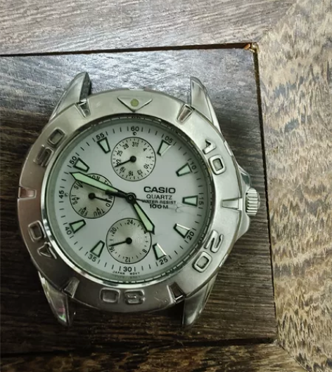 casio手表，无表链，走时精准。 感兴趣...