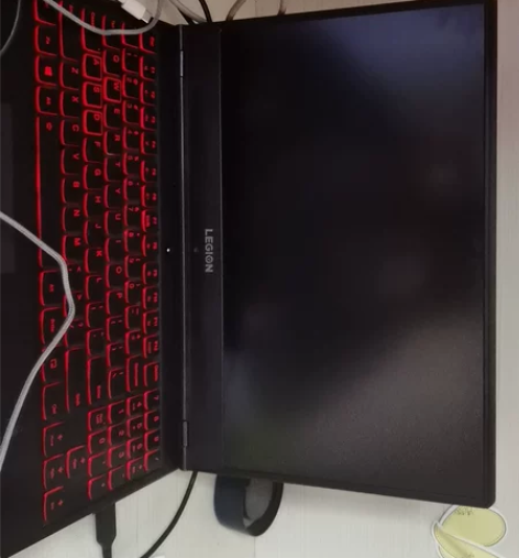 拯救者y7000  20年初买的平时就打个...