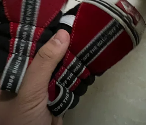 vans mid42.5码成色一般 黑红脚...