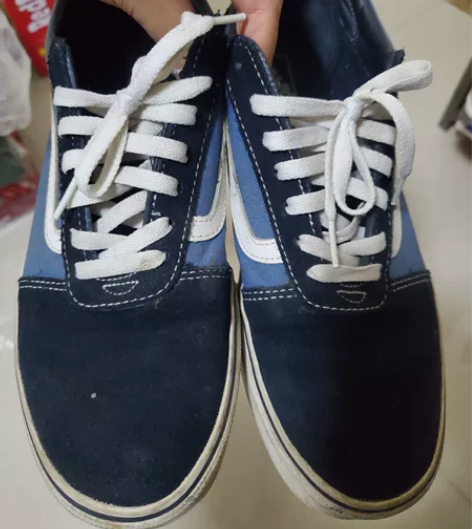 万斯vans低帮蓝色44.5。原价466买...