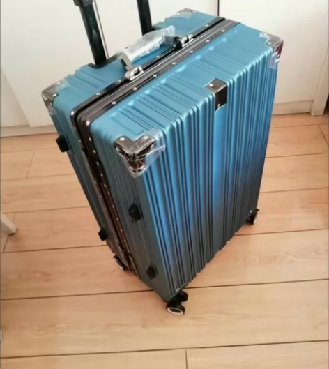 【现货现发】全新袋鼠品牌行李箱大容量拉杆箱...