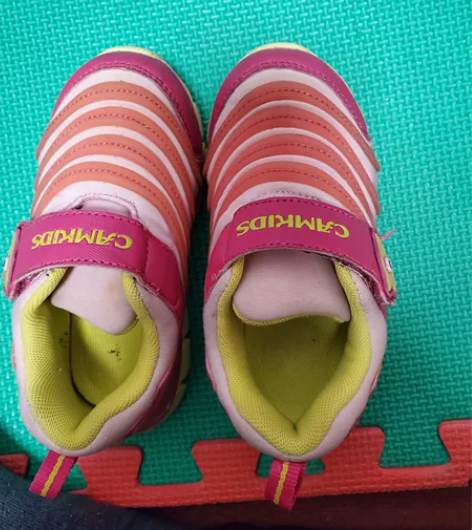 骆驼童鞋，28码，内长18，适合脚长16，...